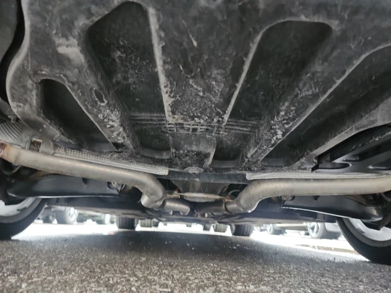 Mercedes-Benz E 500 E550* * AMG* * 4MATIC* * CARFAX* * АВТО КРЕДИТ* * , снимка 11 - Автомобили и джипове - 53163338