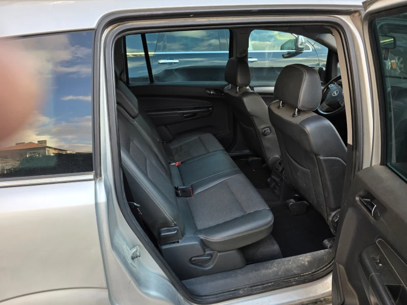 Opel Zafira Автоматик 7 места, снимка 11 - Автомобили и джипове - 53254284