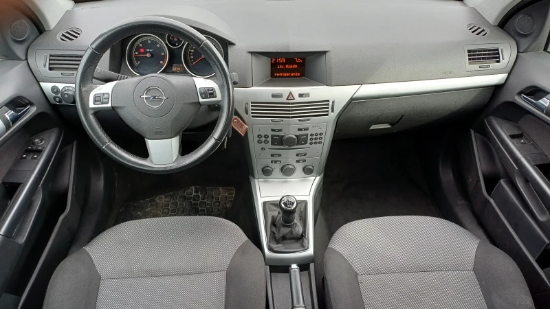 Opel Astra 1.7CDTI EURO 5A, снимка 7 - Автомобили и джипове - 53383537