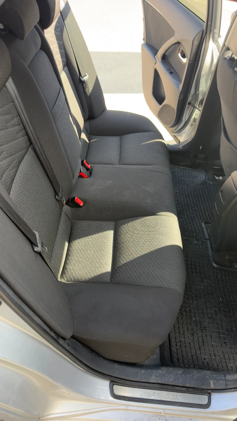Toyota Avensis 2.2D4D!KEYLESS!НАВИГАЦИЯ!АВТОПИЛОТ!CLIMATRONIC!TOP, снимка 10 - Автомобили и джипове - 53412175