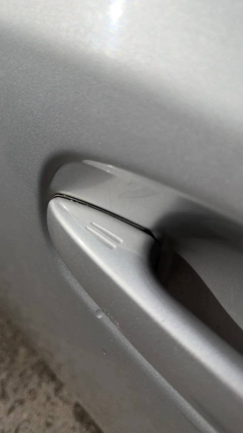 Toyota Avensis 2.2D4D!KEYLESS!НАВИГАЦИЯ!АВТОПИЛОТ!CLIMATRONIC!TOP, снимка 16 - Автомобили и джипове - 53412175