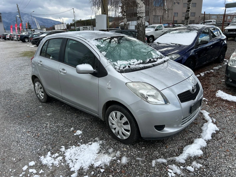 Toyota Yaris 1.0, снимка 2 - Автомобили и джипове - 53525495