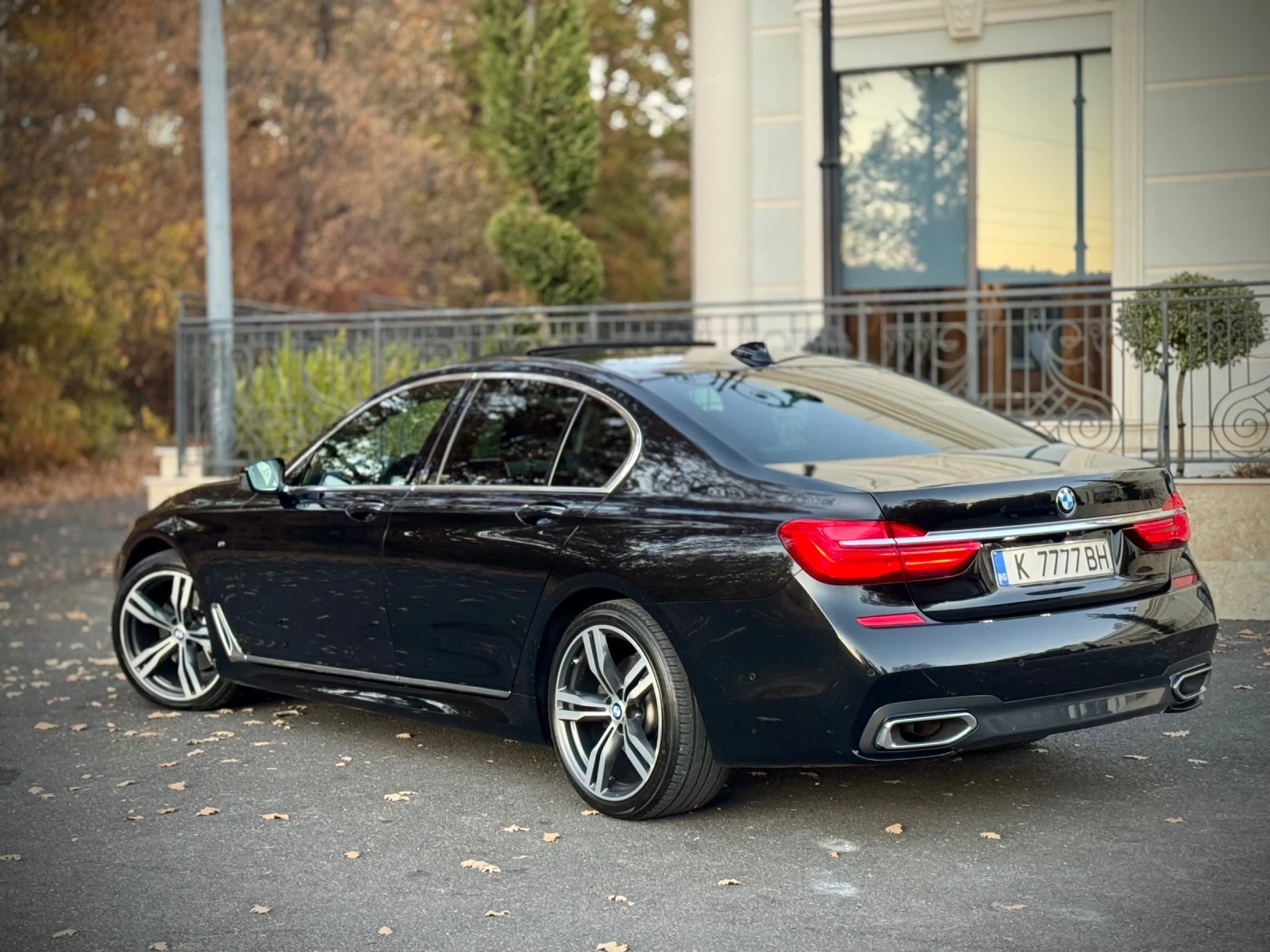 BMW 730 d /xDrive/265HP/HeadUp/360Камера/M-Pack/Масаж/ - изображение 4