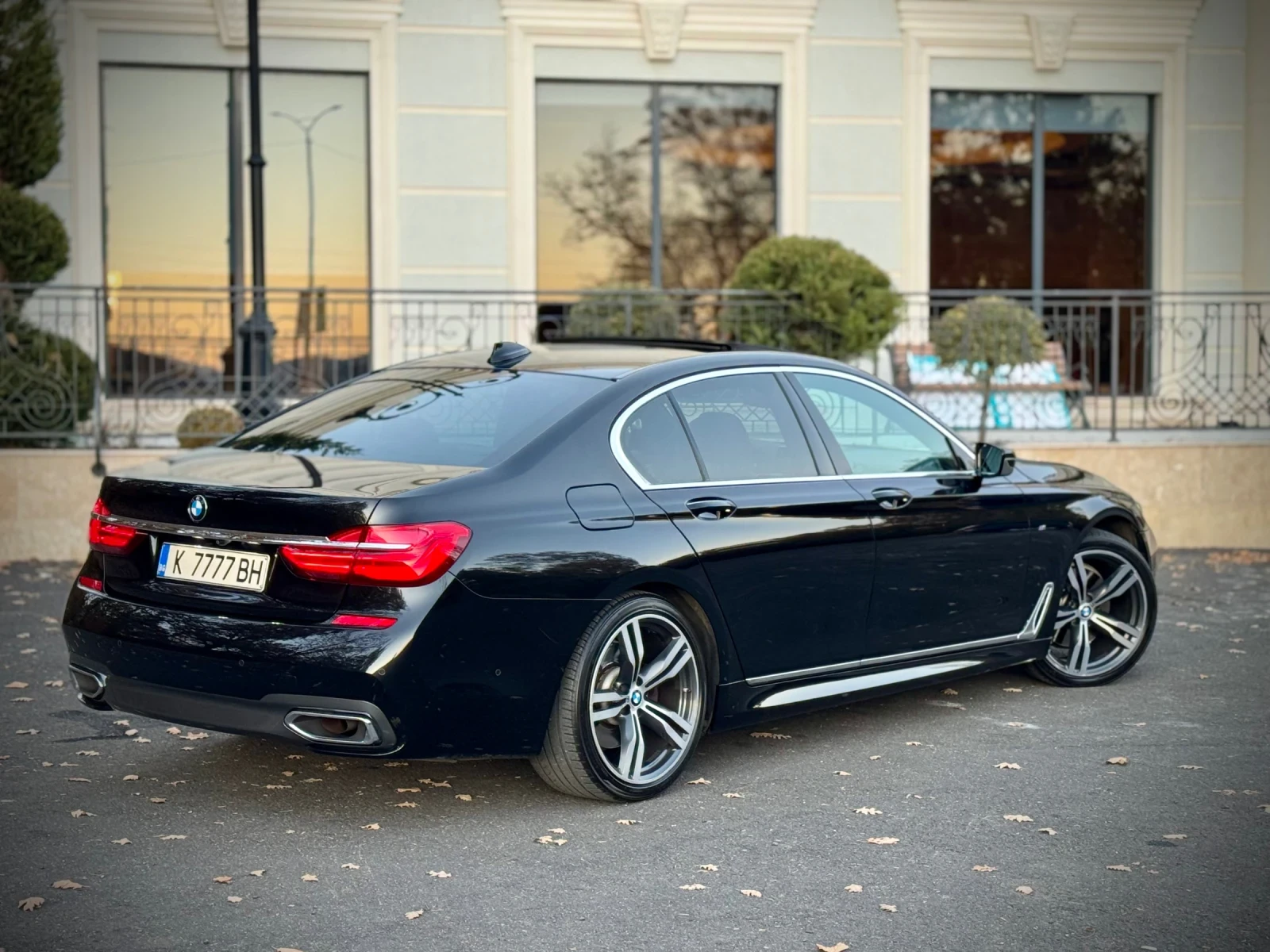 BMW 730 d /xDrive/265HP/HeadUp/360Камера/M-Pack/Масаж/ - изображение 3