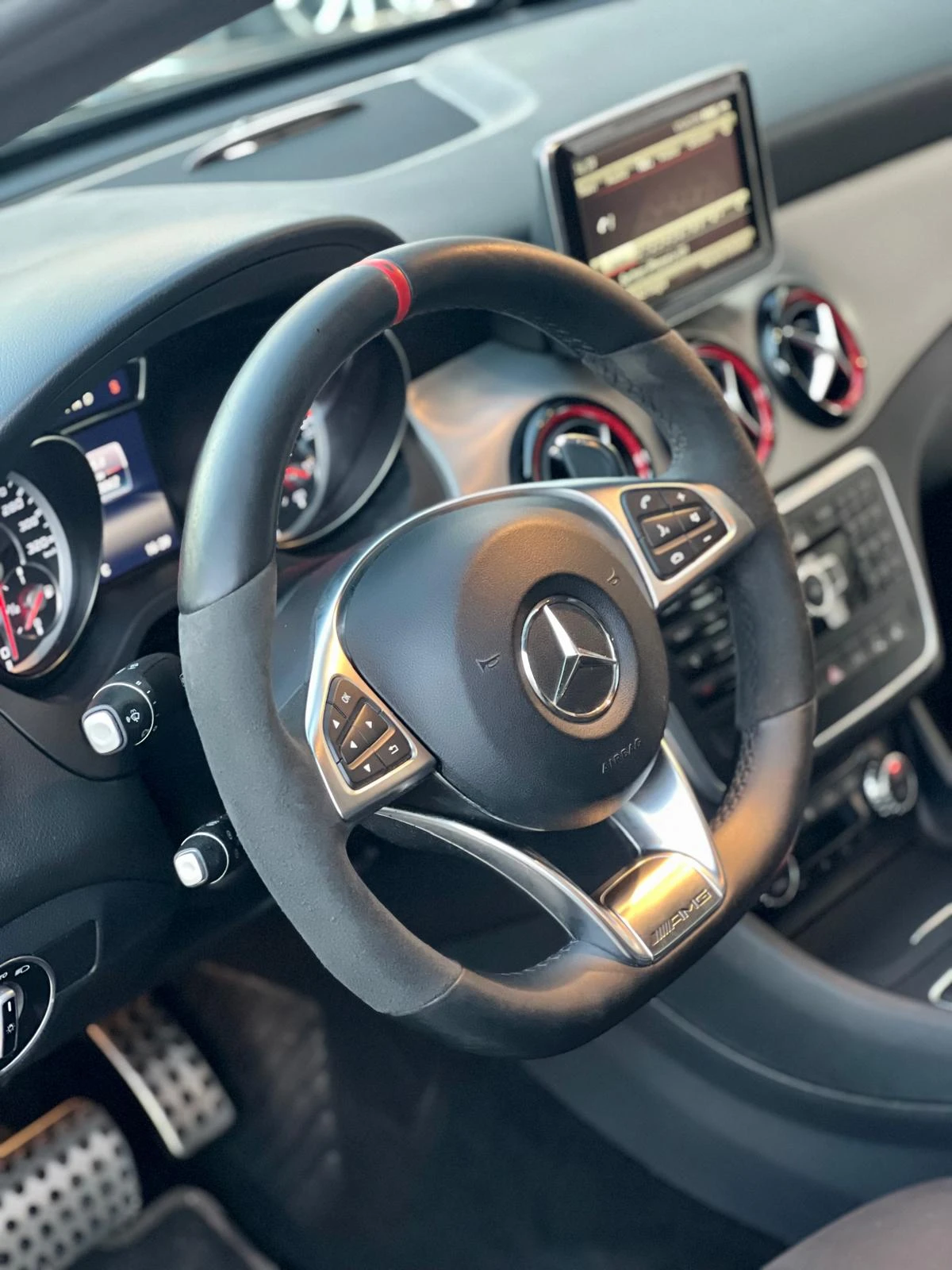 Mercedes-Benz CLA 45 AMG CLA 45 AMG 4MAT?C Edition1 HarmanKardon&Logic7 - изображение 7