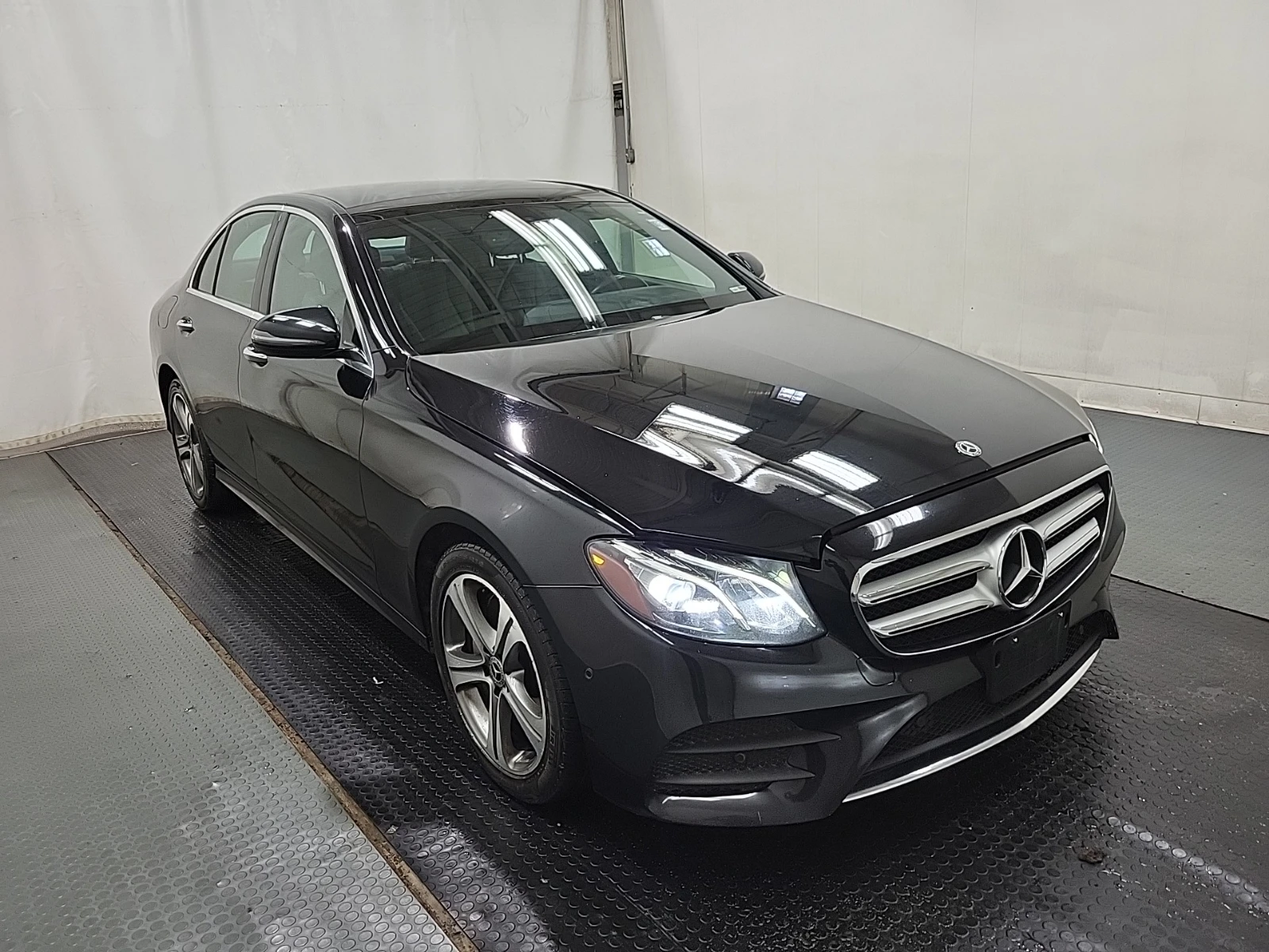 Mercedes-Benz E 300 * 4MATIC* МЪРТВА ТОЧКА* CARFAX АВТОКРЕДИТ - изображение 6