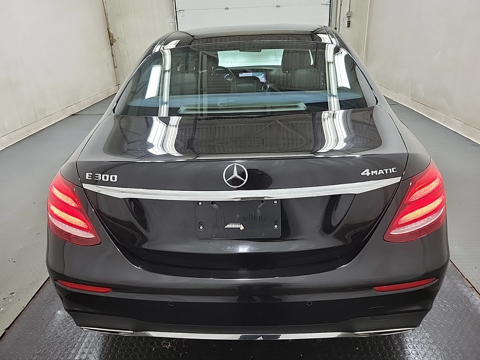 Mercedes-Benz E 300 * 4MATIC* МЪРТВА ТОЧКА* CARFAX АВТОКРЕДИТ - изображение 3