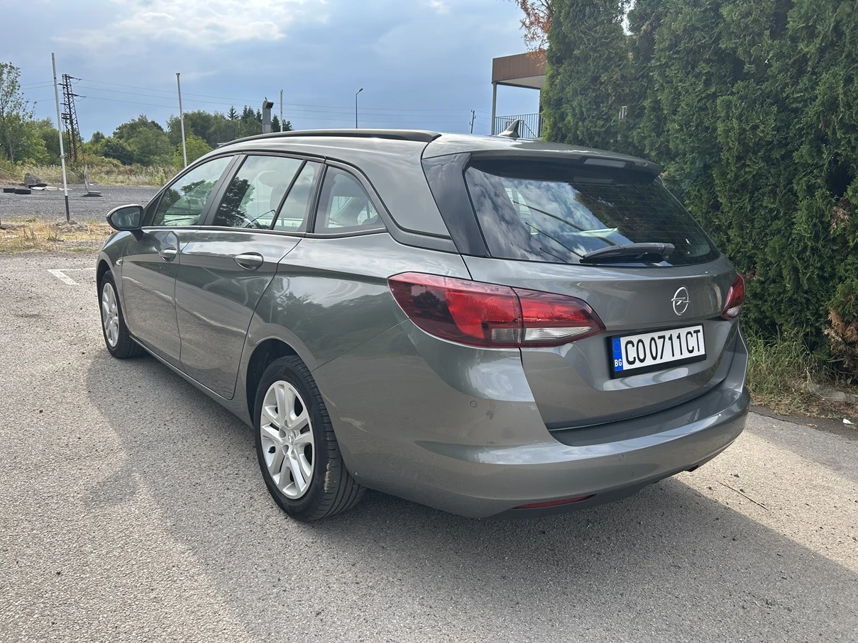 Opel Astra Sports Tourer - изображение 5