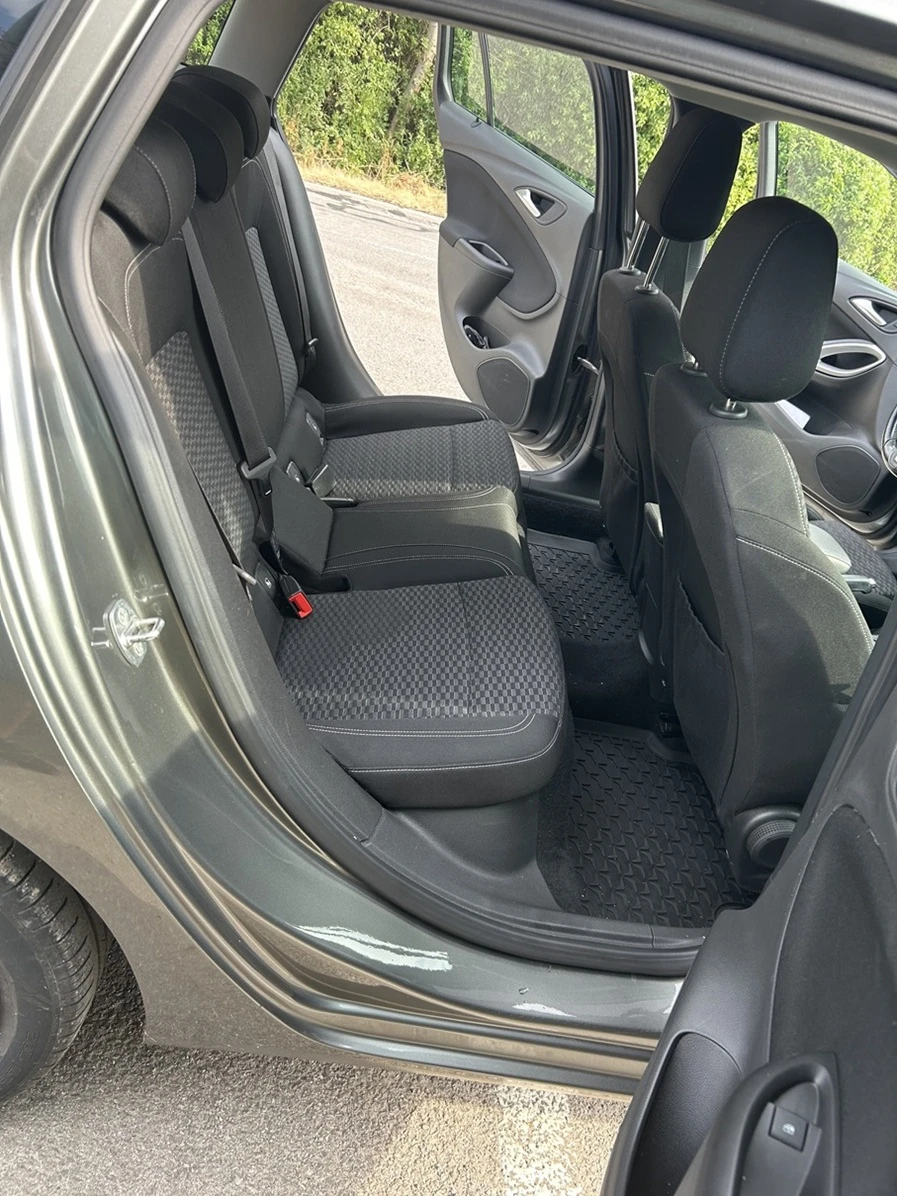 Opel Astra Sports Tourer - изображение 7