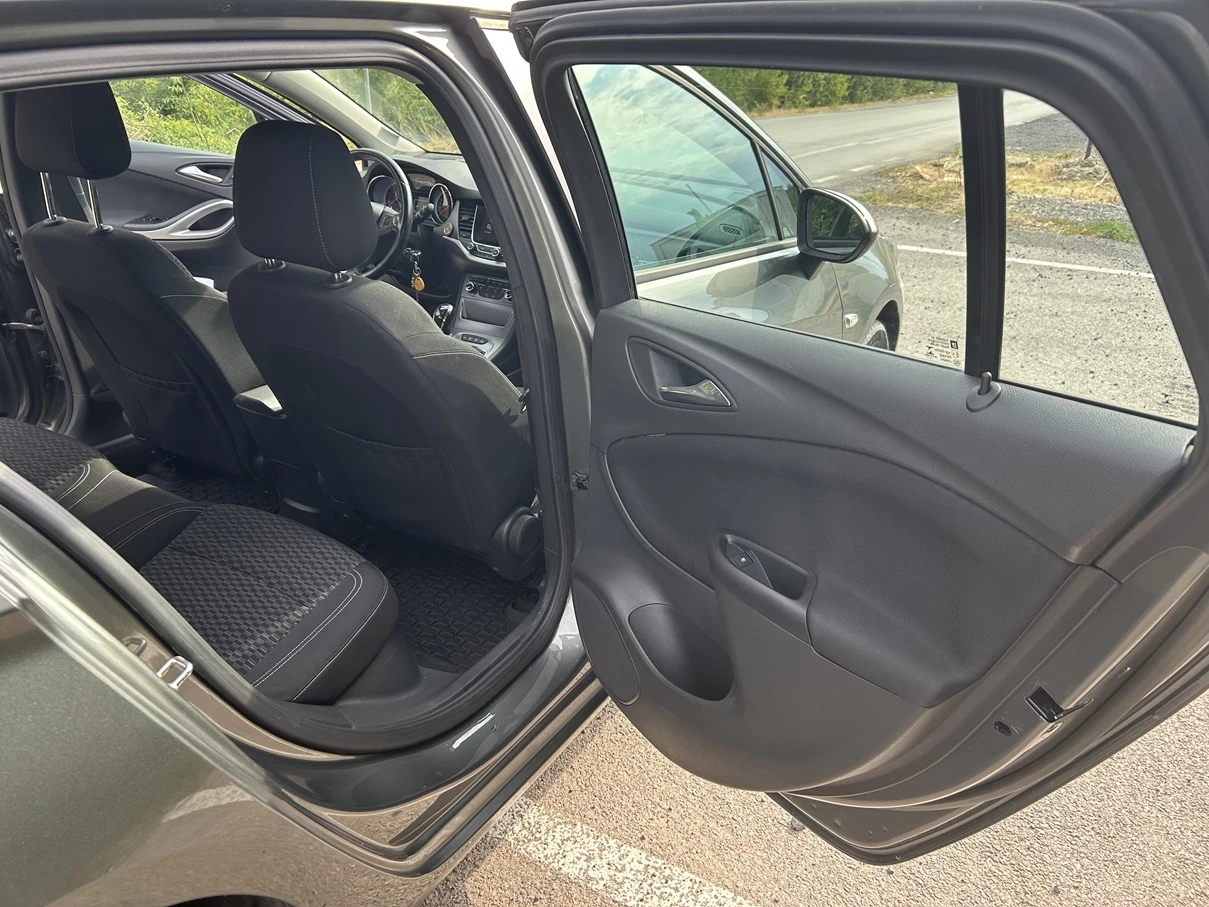 Opel Astra Sports Tourer - изображение 8