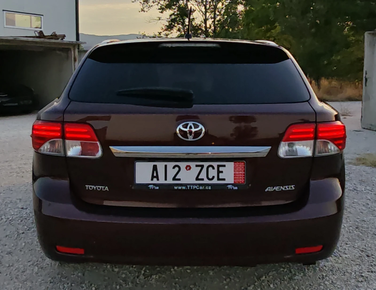 Toyota Avensis 2.2D4-D 150к.с * Excusitiv* Bi-Xenon* Navi* Camera - изображение 7