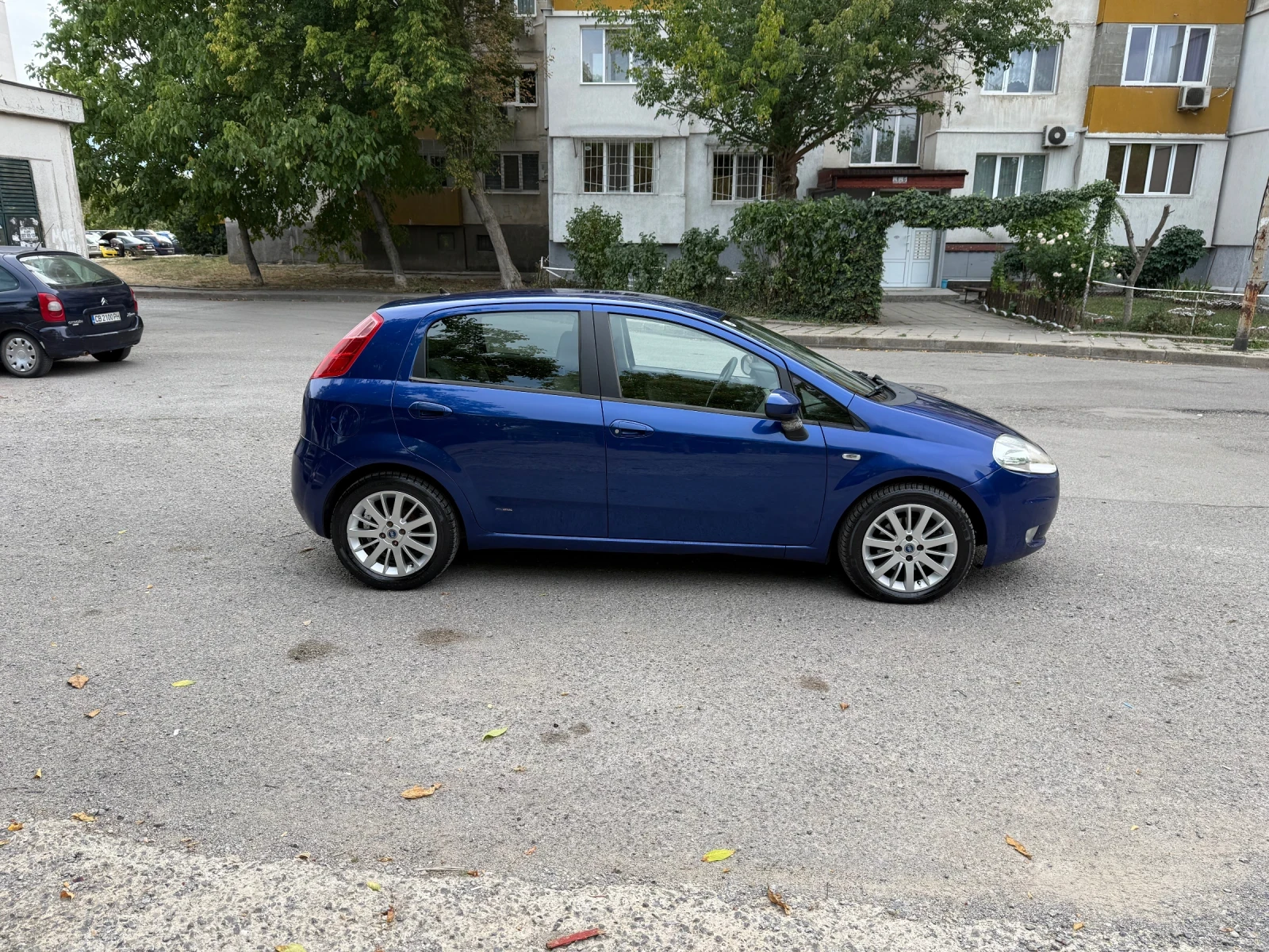 Fiat Punto 1.3 multijet Grande Punto напълно обслужена  - изображение 3