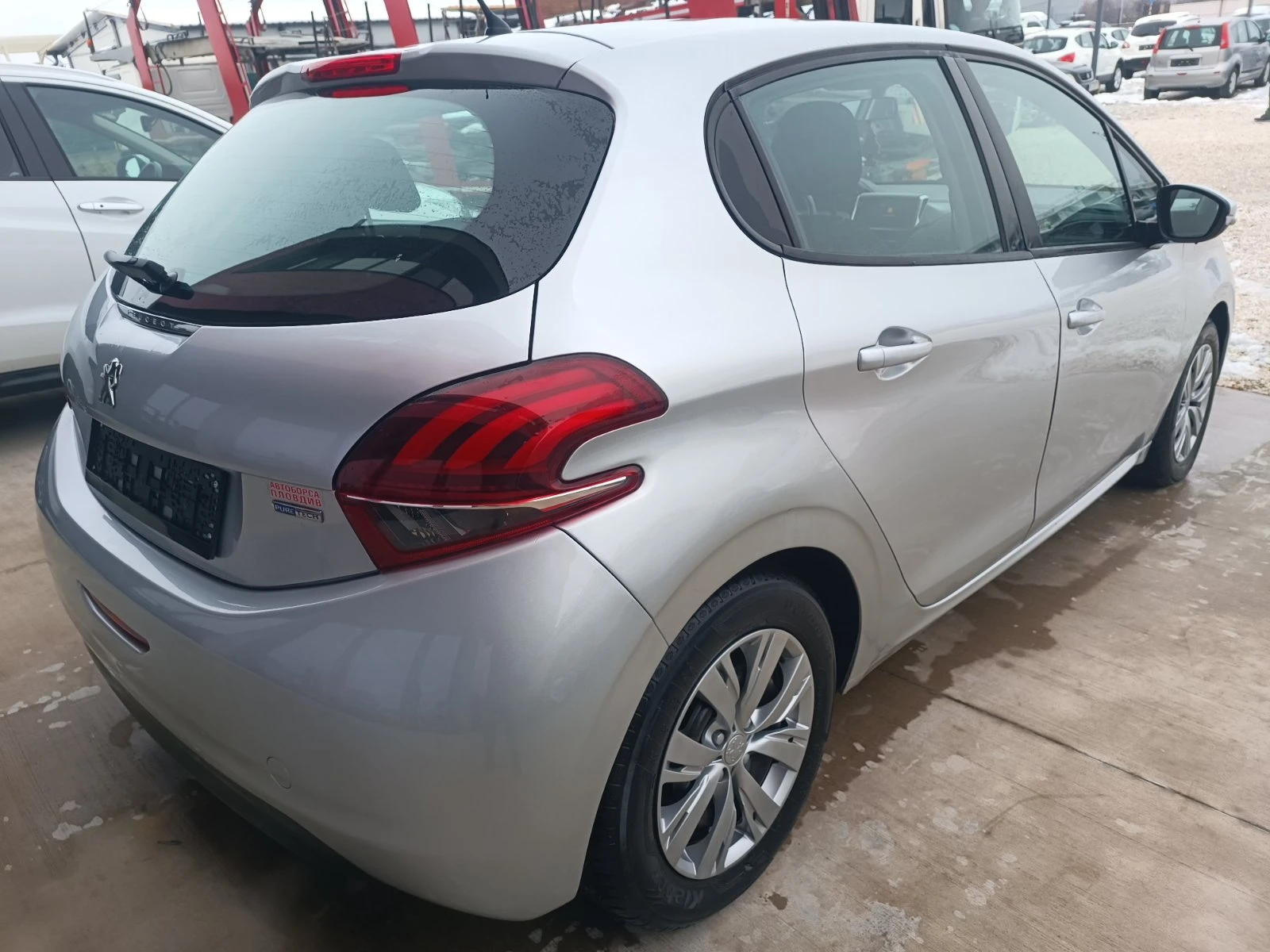 Peugeot 208 1.2 PureTech | Mobile.bg � ����������� 4