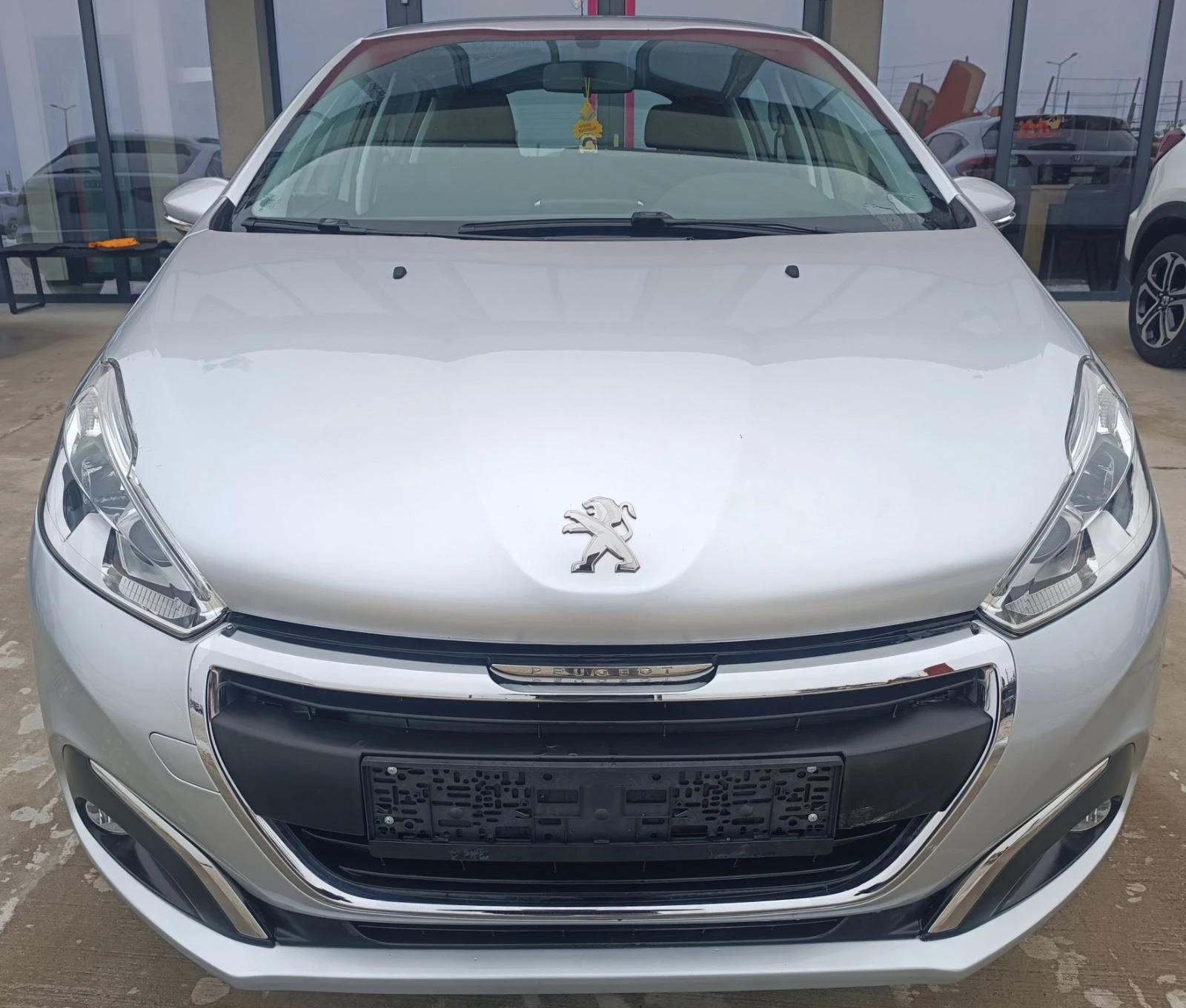 Peugeot 208 1.2 PureTech | Mobile.bg � ����������� 1
