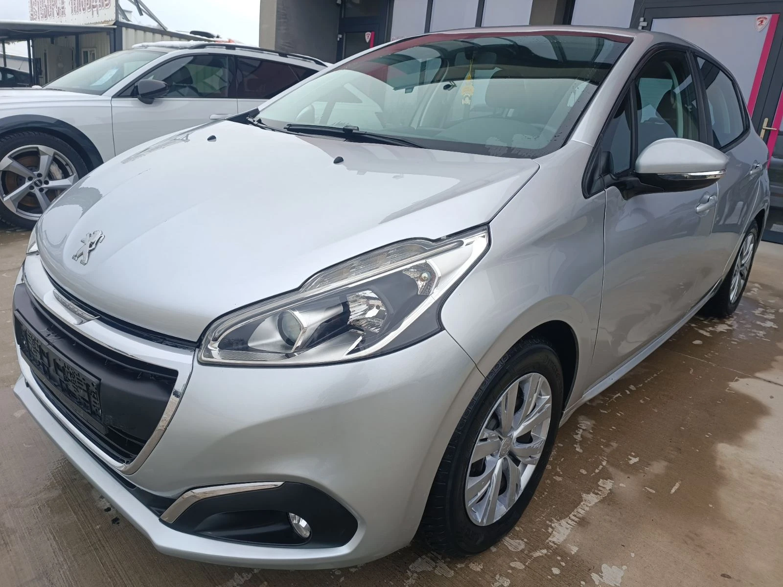 Peugeot 208 1.2 PureTech | Mobile.bg � ����������� 2