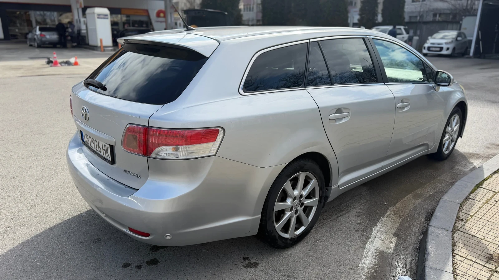 Toyota Avensis 2.2D4D!KEYLESS!НАВИГАЦИЯ!АВТОПИЛОТ!CLIMATRONIC!TOP - изображение 4