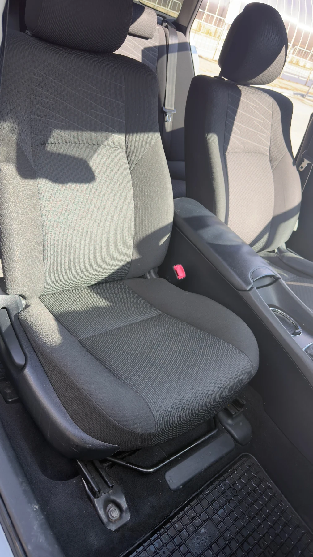 Toyota Avensis 2.2D4D!KEYLESS!НАВИГАЦИЯ!АВТОПИЛОТ!CLIMATRONIC!TOP - изображение 9