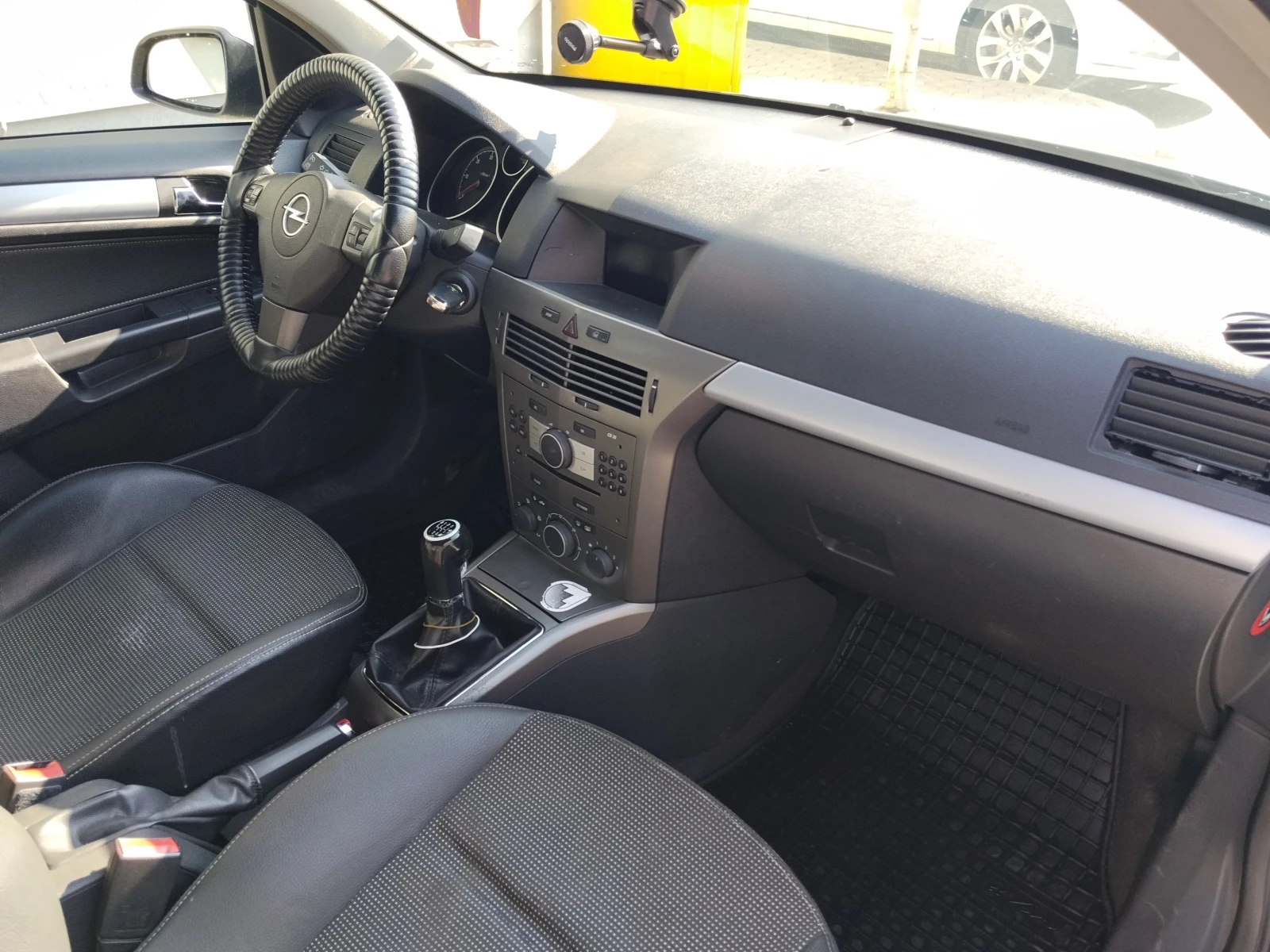 Opel Astra 1.9 JTD/120к., снимка 12 - Автомобили и джипове - 53747444