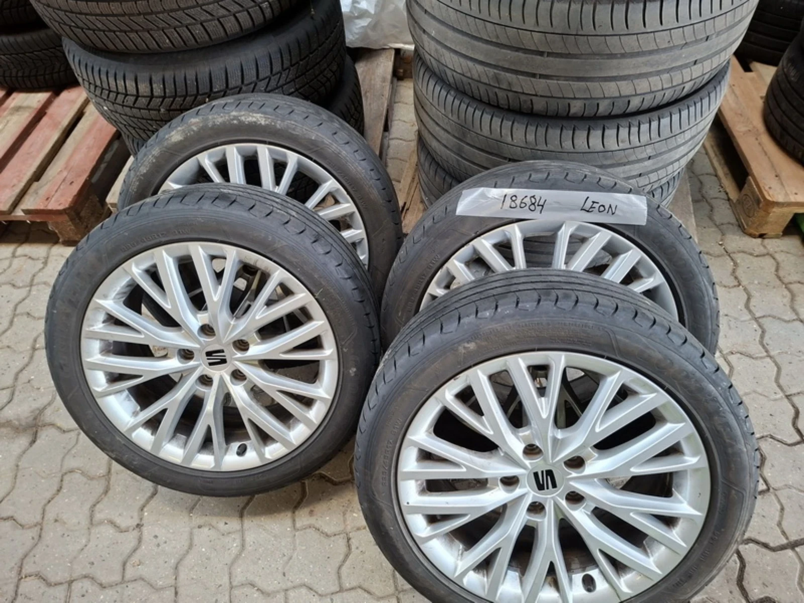 Seat Leon Xcellance | 1.5 eTSI Hybrid | DSG7 | FULL, снимка 11 - Автомобили и джипове - 53826527