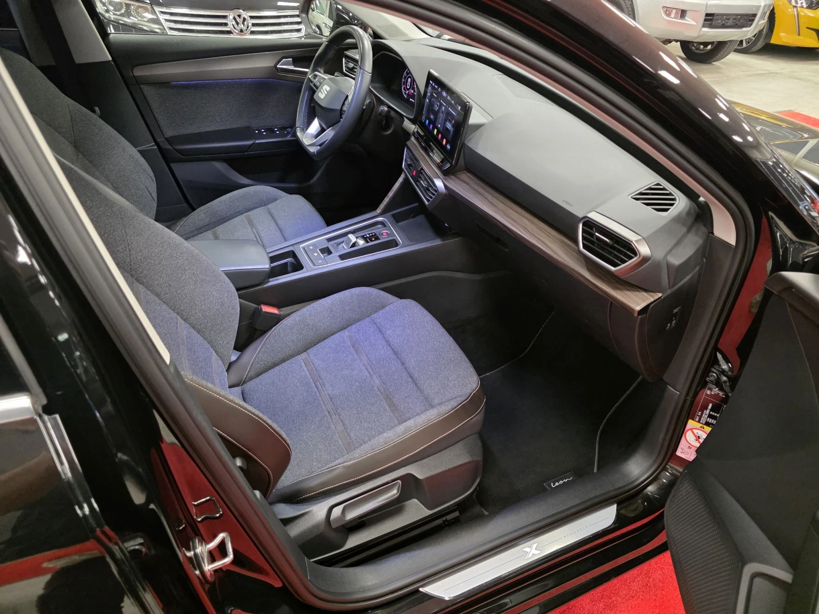 Seat Leon Xcellance | 1.5 eTSI Hybrid | DSG7 | FULL, снимка 9 - Автомобили и джипове - 53826527