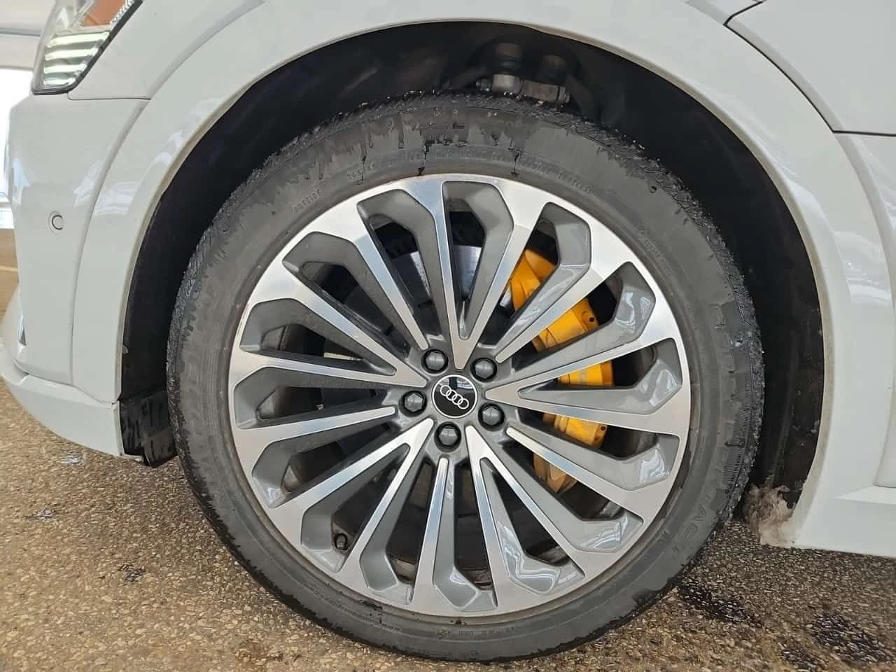 Audi E-Tron  PROGRESSIV| PANORAMA| 360| 2 КЛЮЧА| CARFAX , снимка 5 - Автомобили и джипове - 53894711