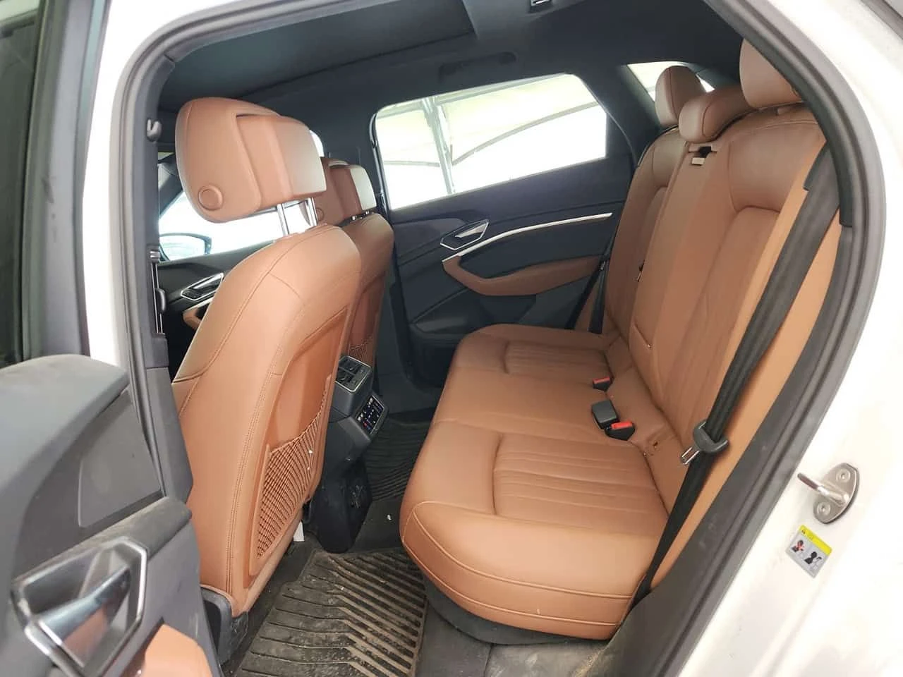 Audi E-Tron  PROGRESSIV| PANORAMA| 360| 2 КЛЮЧА| CARFAX , снимка 12 - Автомобили и джипове - 53894711