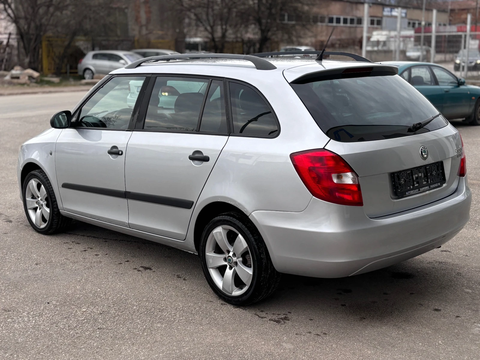 Skoda Fabia 1.6TDI Facelift, снимка 3 - Автомобили и джипове - 53917571