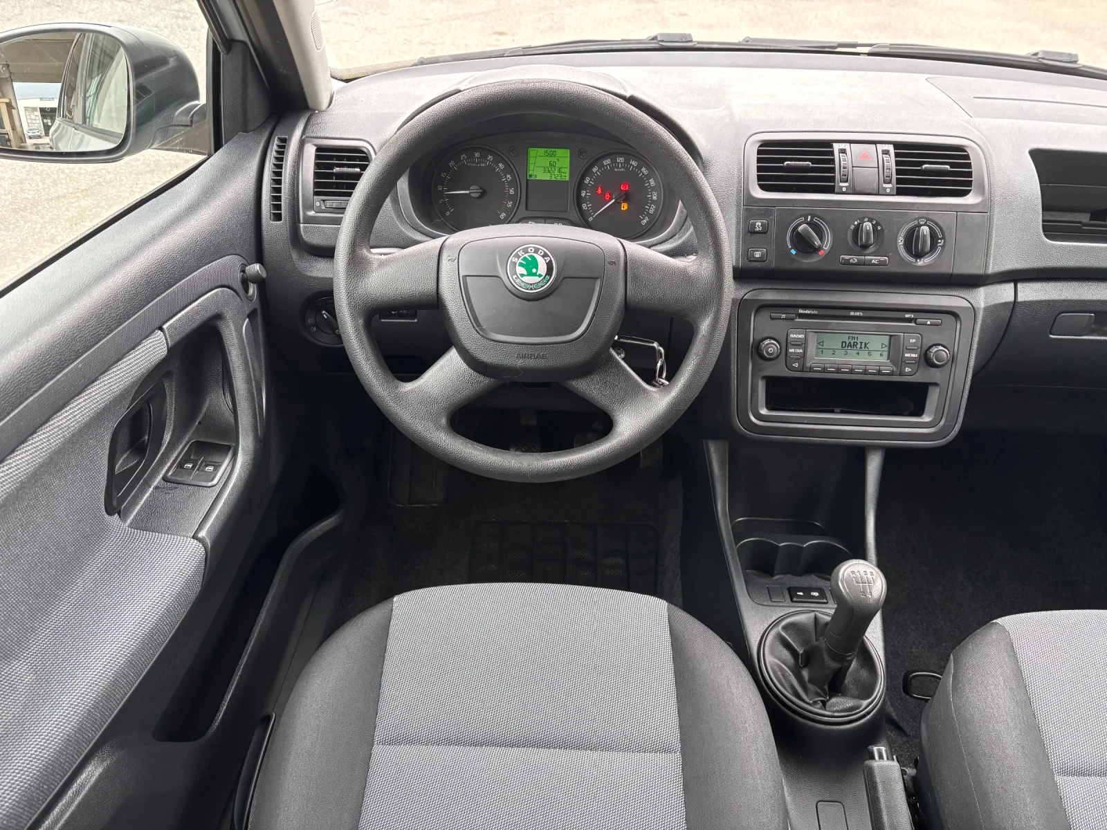 Skoda Fabia 1.6TDI Facelift, снимка 11 - Автомобили и джипове - 53917571