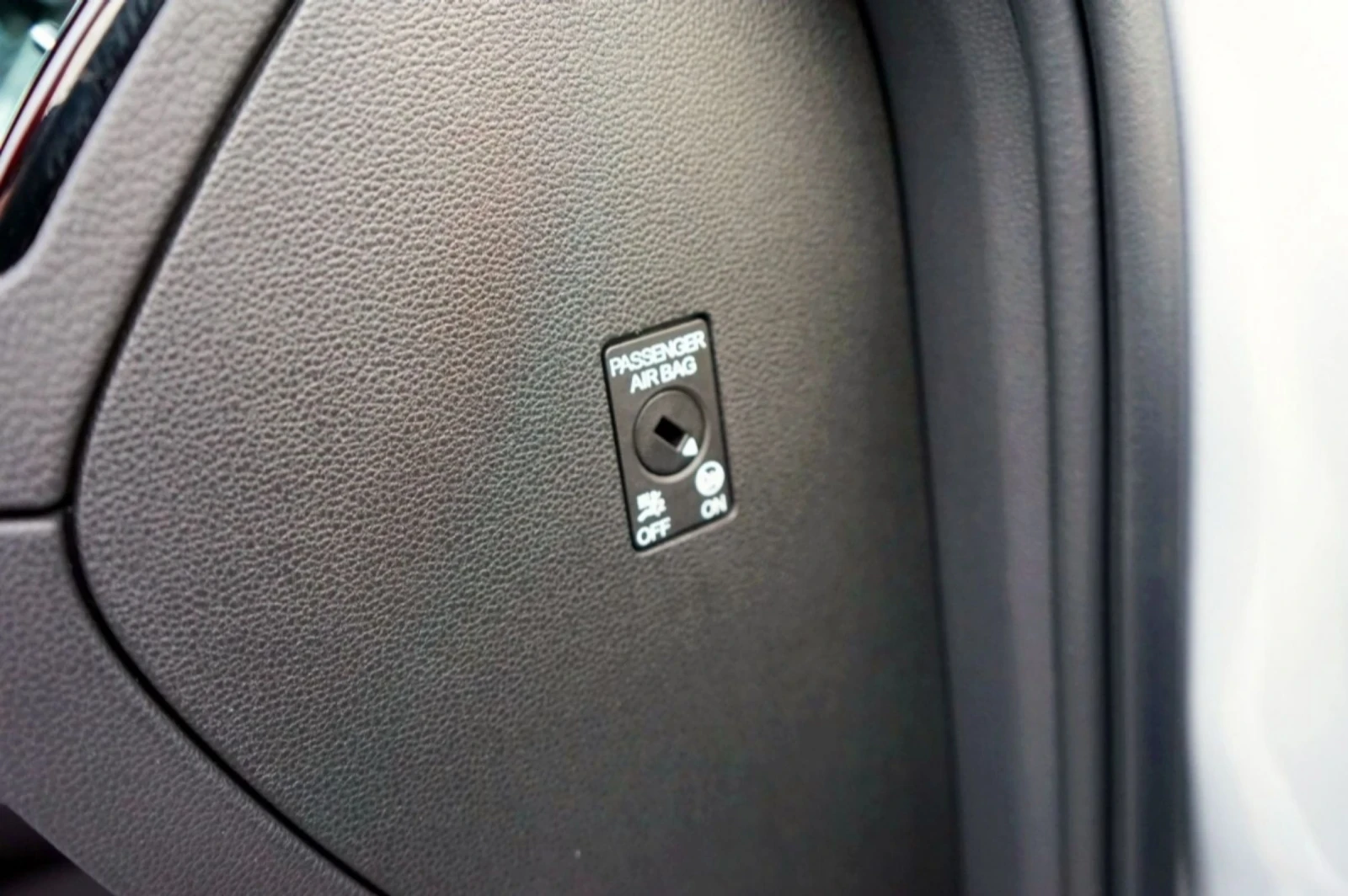 VW Passat Обслужена , снимка 11 - Автомобили и джипове - 54036153