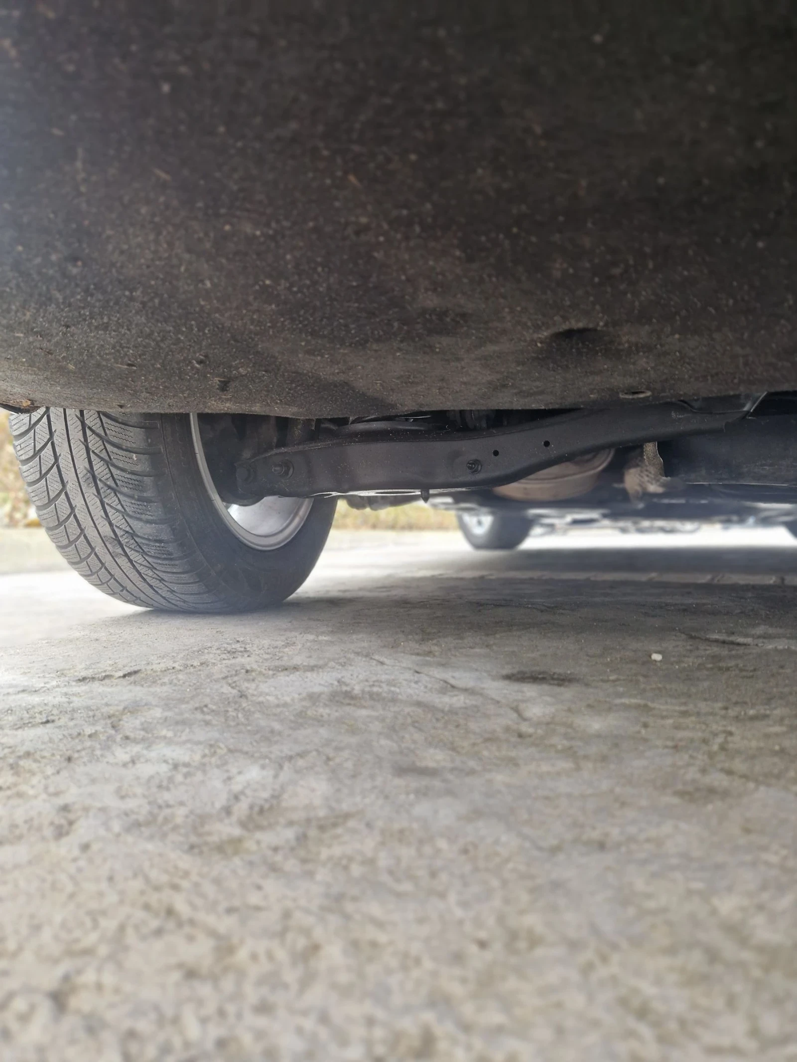 VW Passat Обслужена , снимка 15 - Автомобили и джипове - 54036153