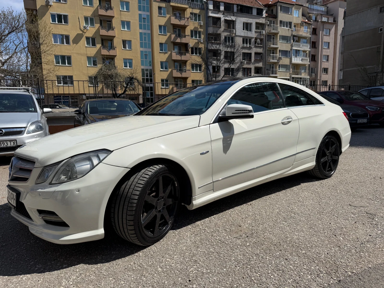 Mercedes-Benz E 250 CDI AMG, снимка 3 - Автомобили и джипове - 54195713