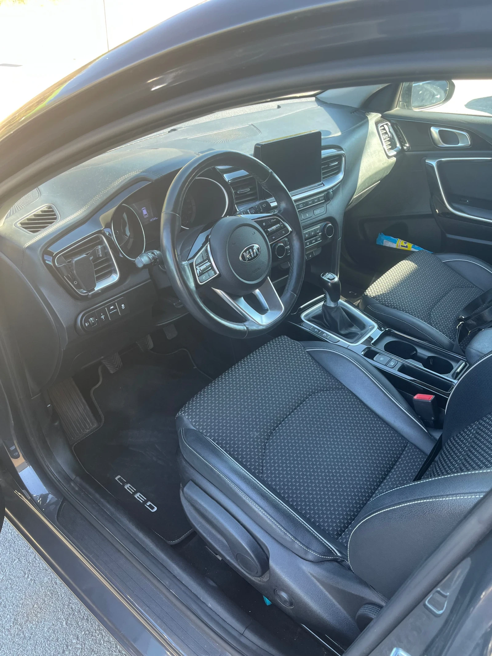 Kia Ceed 1.0 T-GDI, снимка 3 - Автомобили и джипове - 54626291