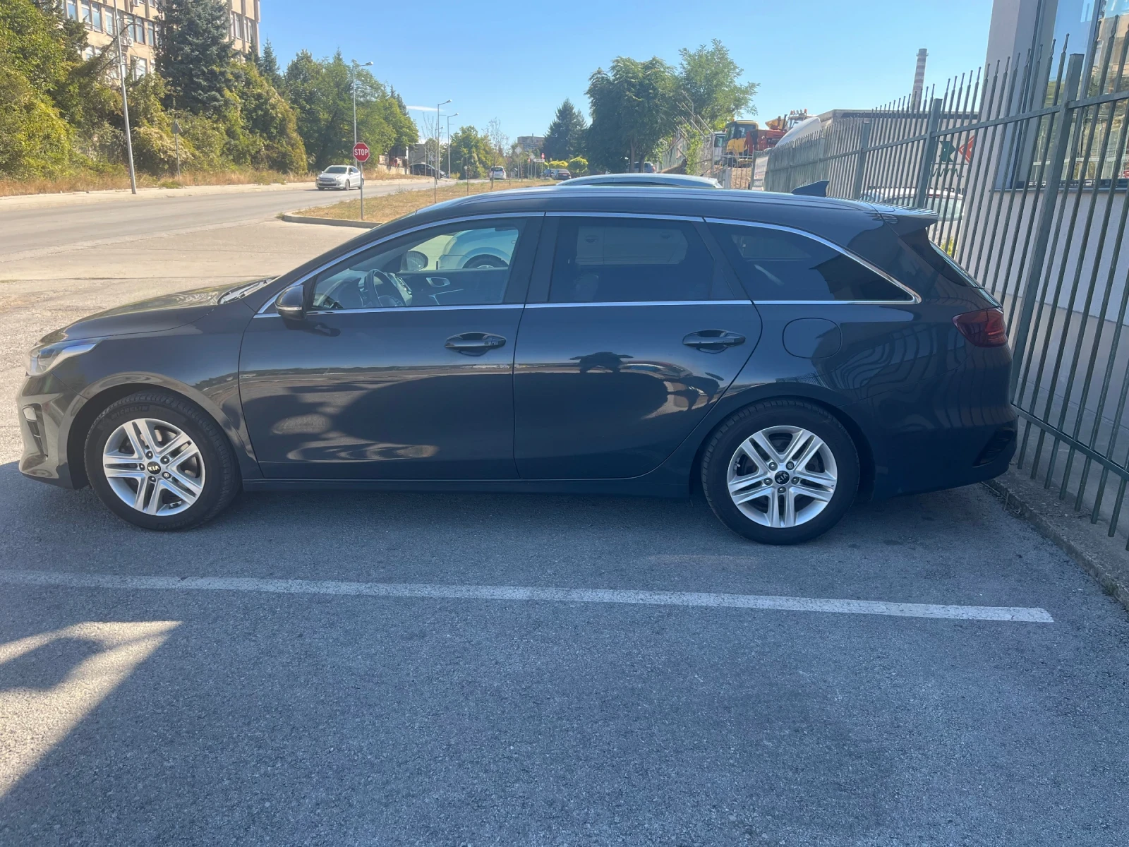 Kia Ceed 1.0 T-GDI, снимка 2 - Автомобили и джипове - 54626291