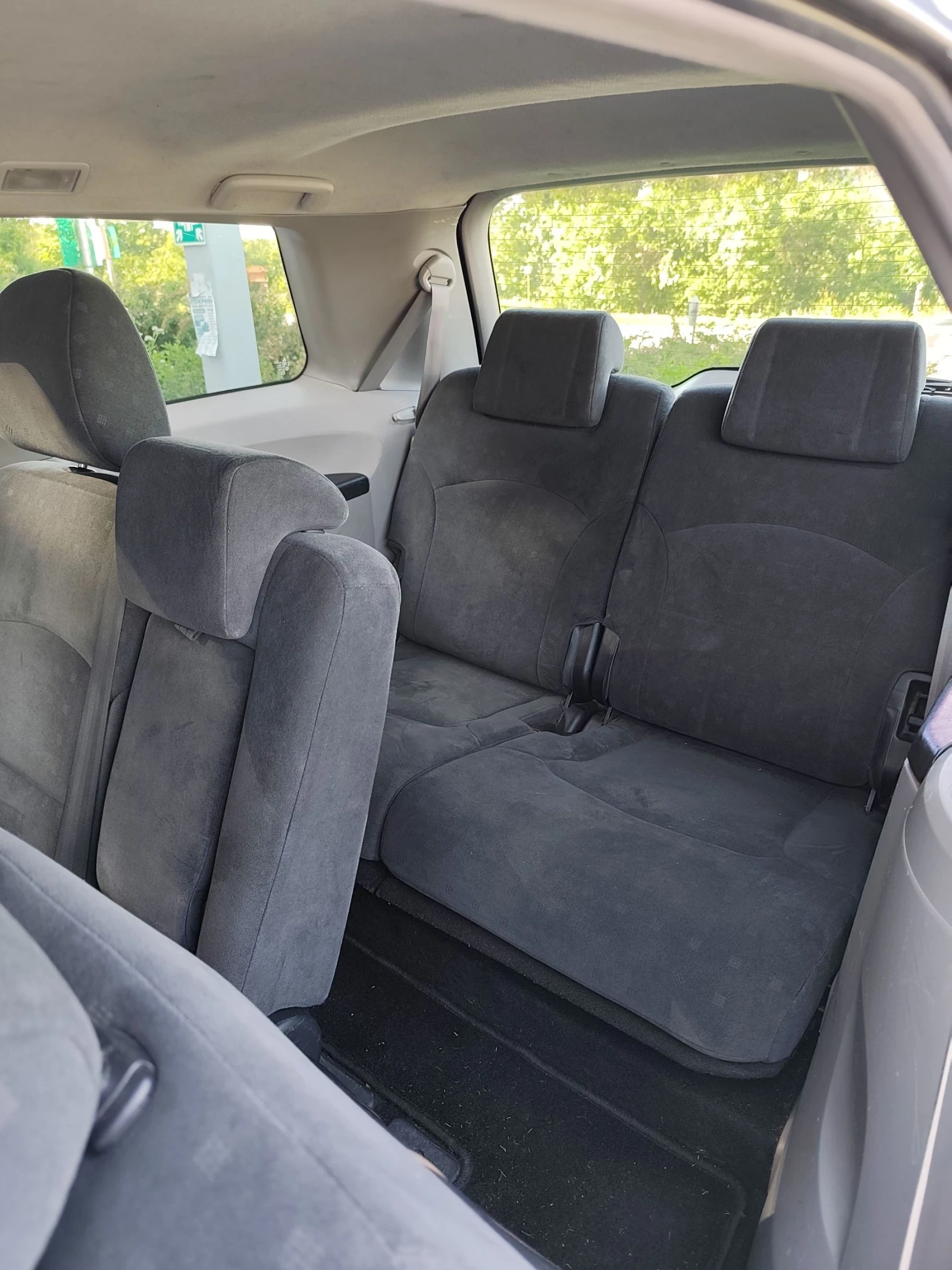Mitsubishi Grandis Mitsubishi Grandis 2.4i Газ, снимка 11 - Автомобили и джипове - 54767287