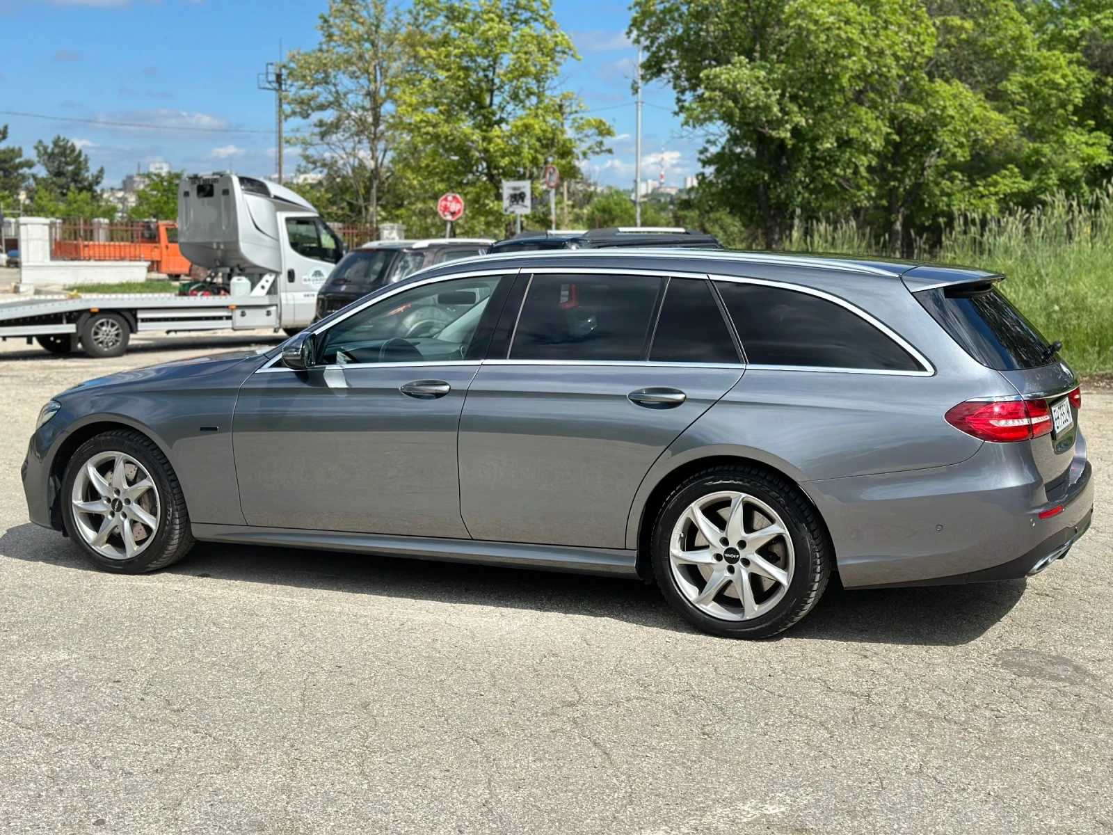 Mercedes-Benz E 300 DE Plug-in Hybrid, AMG Pack , Multi beam LED , снимка 7 - Автомобили и джипове - 54912143