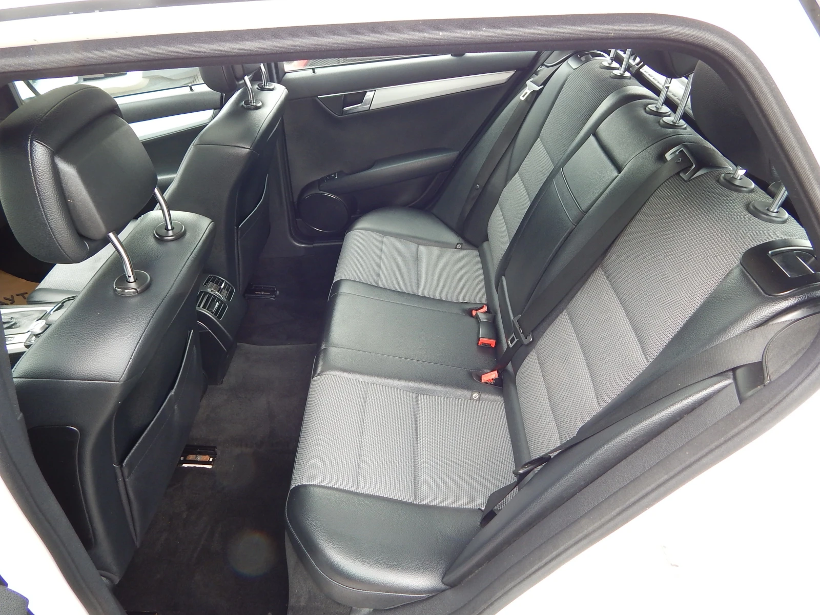 Mercedes-Benz C 220 2.2CDI* AMG* , снимка 15 - Автомобили и джипове - 55325860