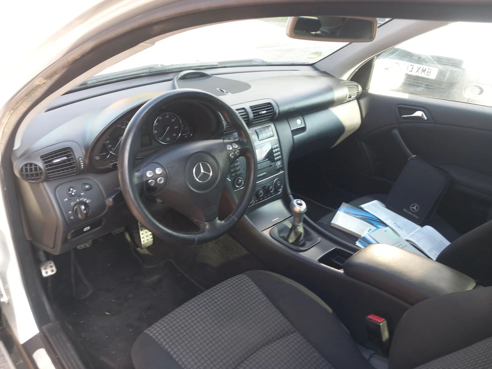 Mercedes-Benz C 180 6 скорости , снимка 6 - Автомобили и джипове - 55621849