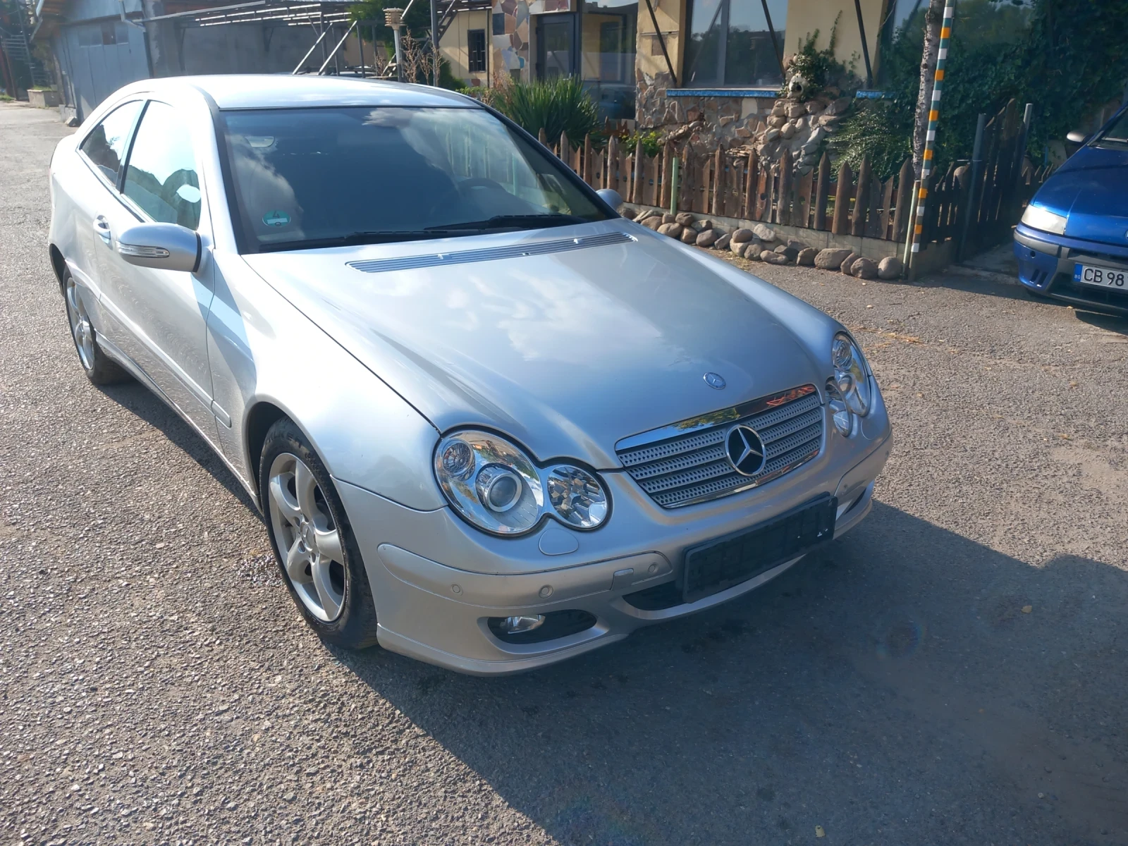 Mercedes-Benz C 180 6 скорости , снимка 4 - Автомобили и джипове - 55621849