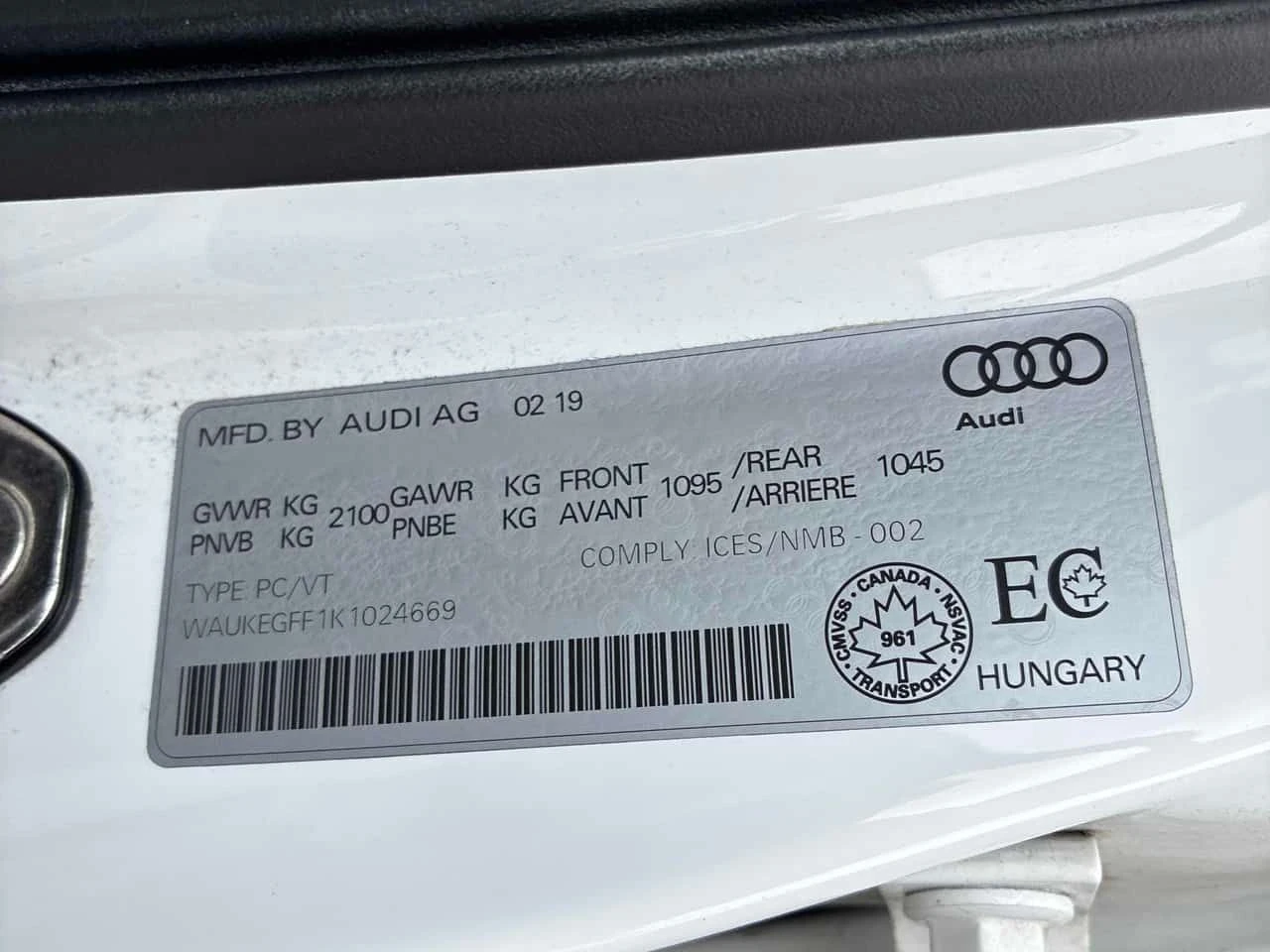 Audi A3 * Technik * CARFAX * BANG&OLUFSEN * КЛИП НА МОТОРА, снимка 10 - Автомобили и джипове - 55662276
