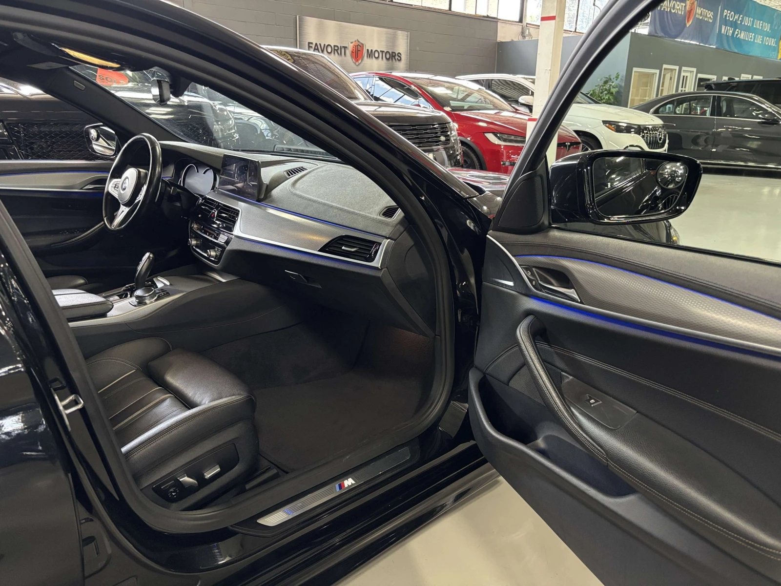 BMW 540 * 540i 540i xDrive| AWD| MPKG| NAV| AMBIENT| LEATH, снимка 13 - Автомобили и джипове - 55805921