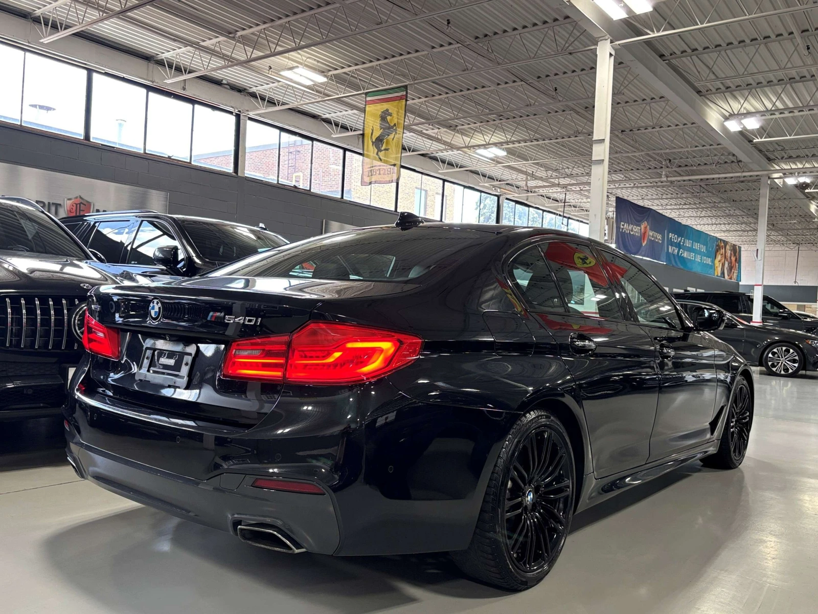 BMW 540 * 540i 540i xDrive| AWD| MPKG| NAV| AMBIENT| LEATH, снимка 4 - Автомобили и джипове - 55805921