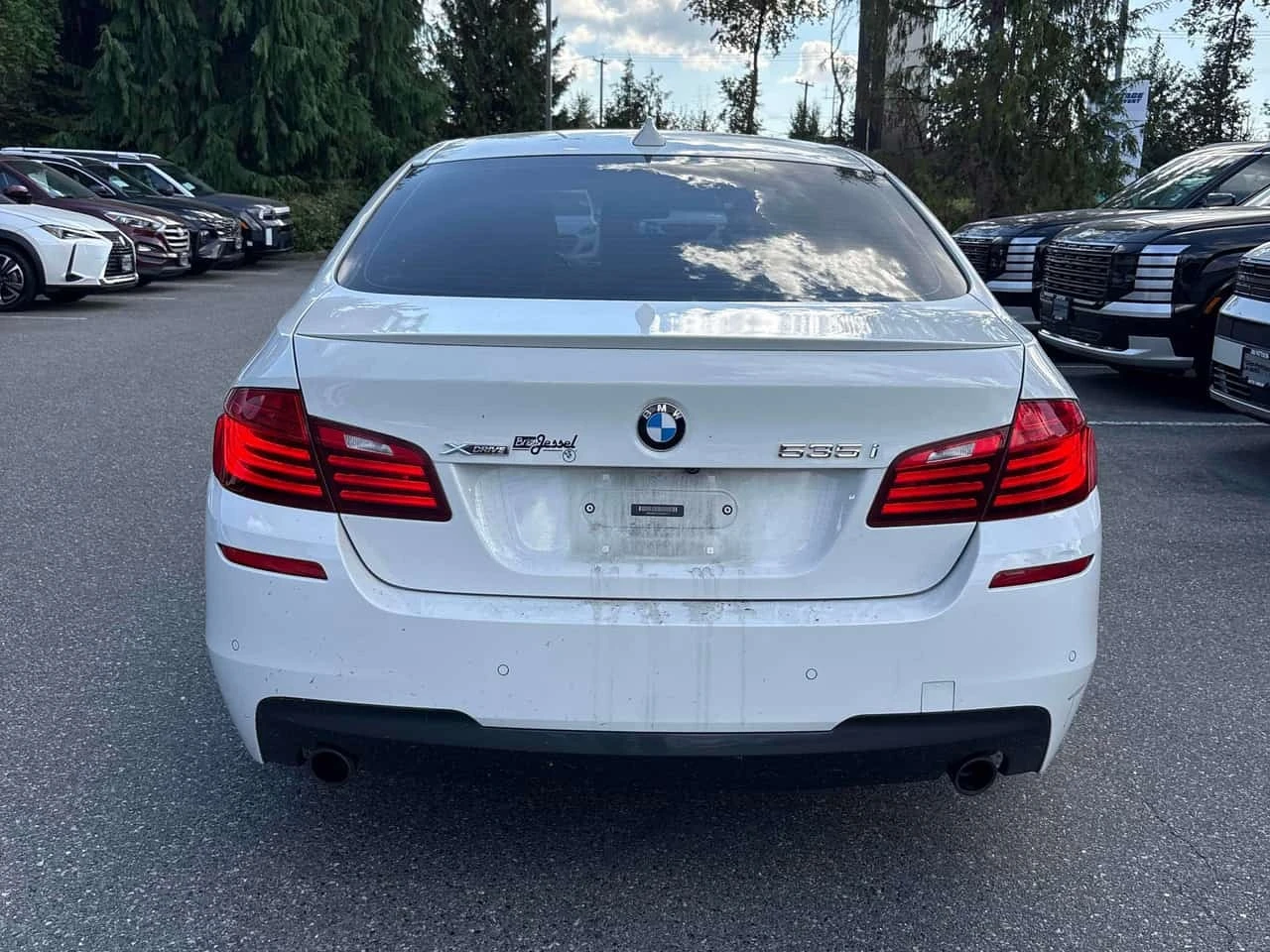 BMW 535 * 535i xDrive* АВТОКРЕДИТ БЕЗ ПЪРВОНАЧАЛНА ВНОСКА*, снимка 4 - Автомобили и джипове - 56208062