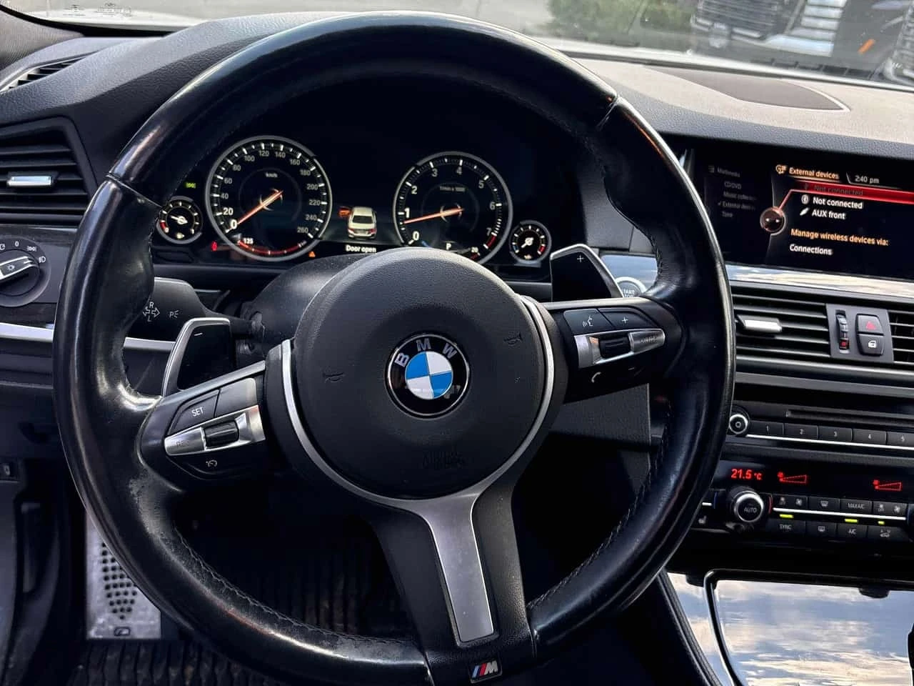 BMW 535 * 535i xDrive* АВТОКРЕДИТ БЕЗ ПЪРВОНАЧАЛНА ВНОСКА*, снимка 11 - Автомобили и джипове - 56208062