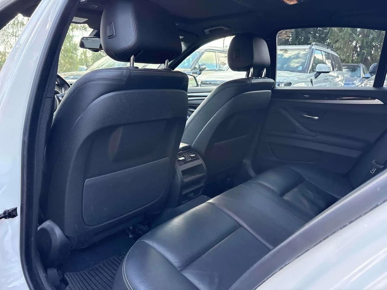 BMW 535 * 535i xDrive* АВТОКРЕДИТ БЕЗ ПЪРВОНАЧАЛНА ВНОСКА*, снимка 10 - Автомобили и джипове - 56208062