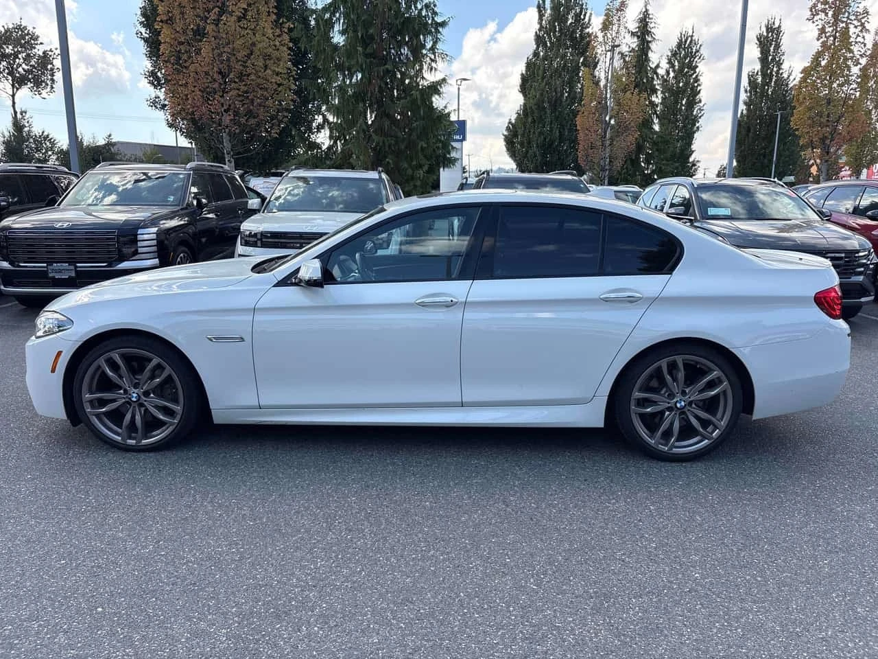 BMW 535 * 535i xDrive* АВТОКРЕДИТ БЕЗ ПЪРВОНАЧАЛНА ВНОСКА*, снимка 2 - Автомобили и джипове - 56208062