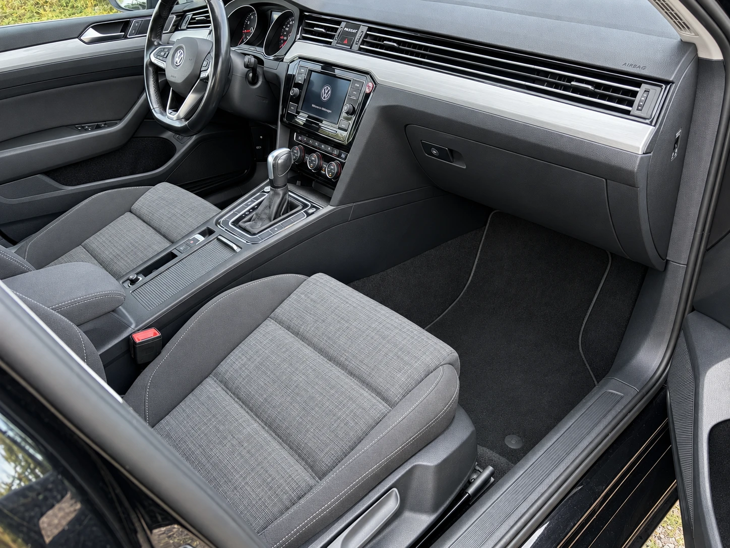 VW Passat Business, снимка 9 - Автомобили и джипове - 56370474