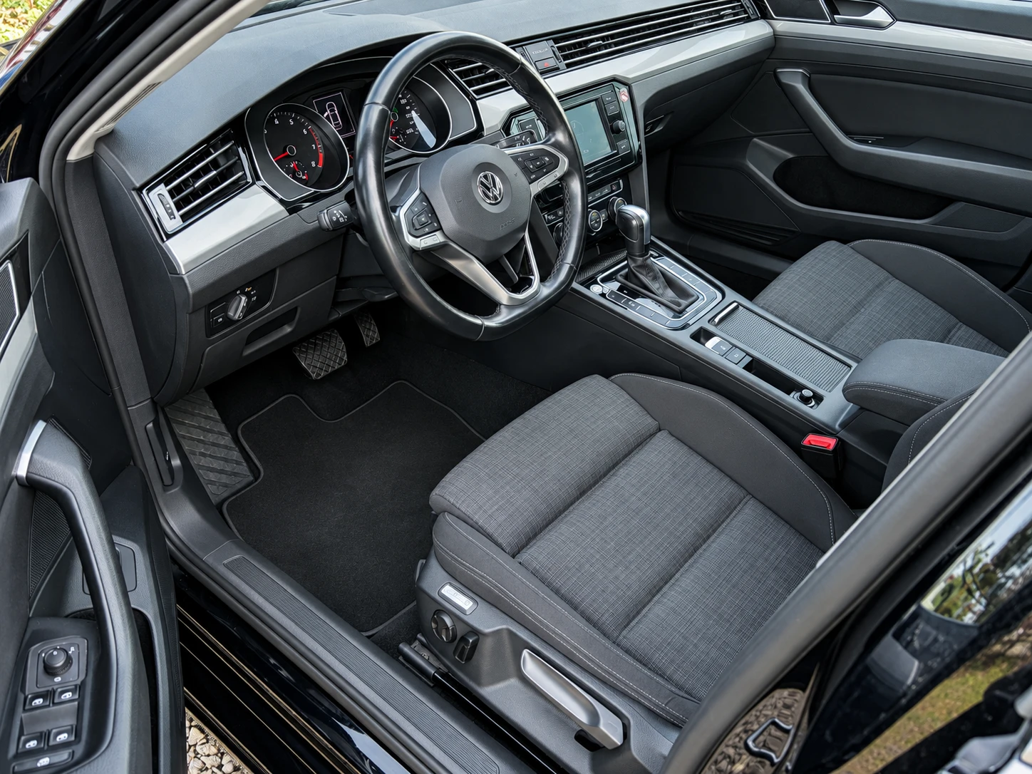 VW Passat Business, снимка 7 - Автомобили и джипове - 56370474