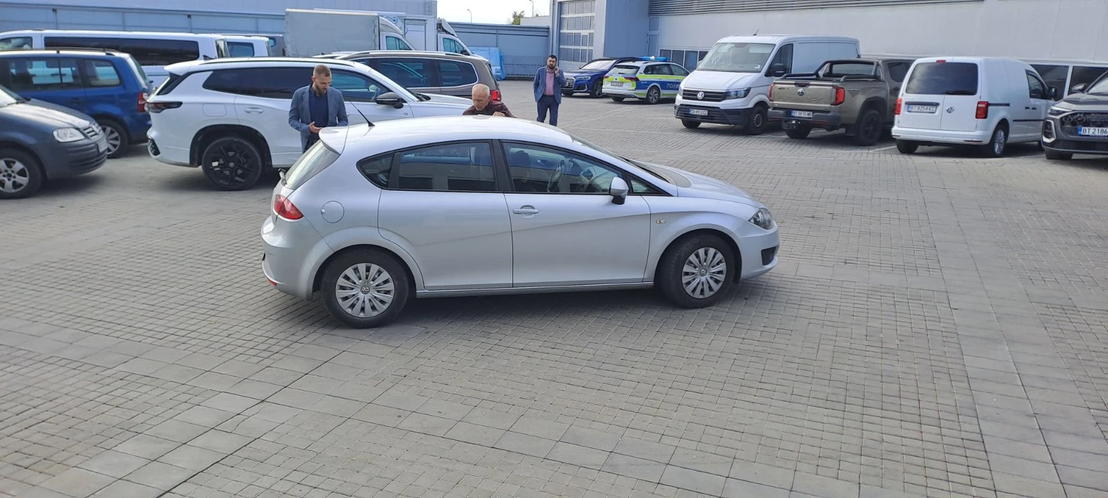 Seat Leon LE, снимка 6 - Автомобили и джипове - 56725485