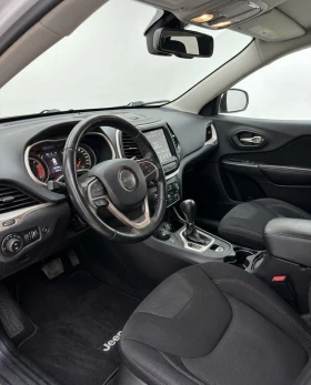 Jeep Cherokee 2.2 TDI 4x4, снимка 3