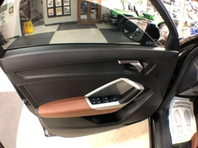 Audi Q3 * quattro Premium * CARFAX * ЦЕНА ДО БГ, снимка 14